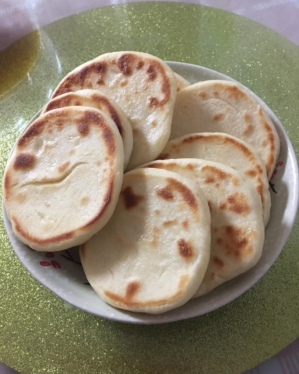 妈妈教做外焦里嫩发面小饼