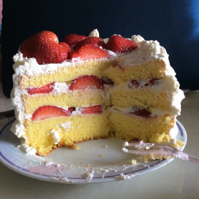 鲜奶油草莓蛋糕