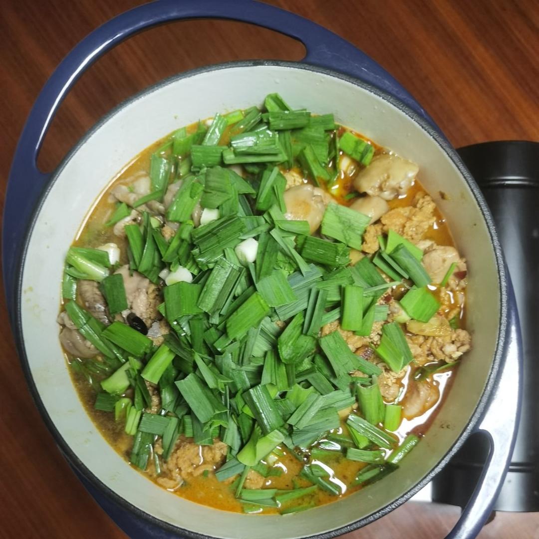 鲜香味美的鱼籽鱼泡火锅