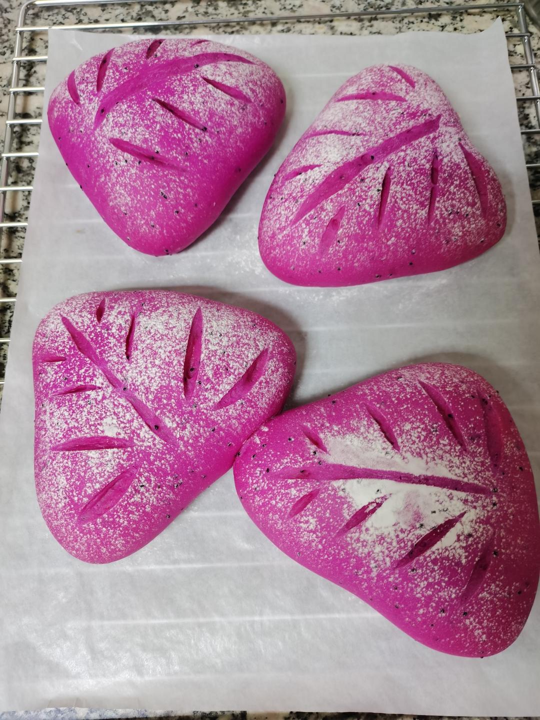 火龙果奶酪软欧包