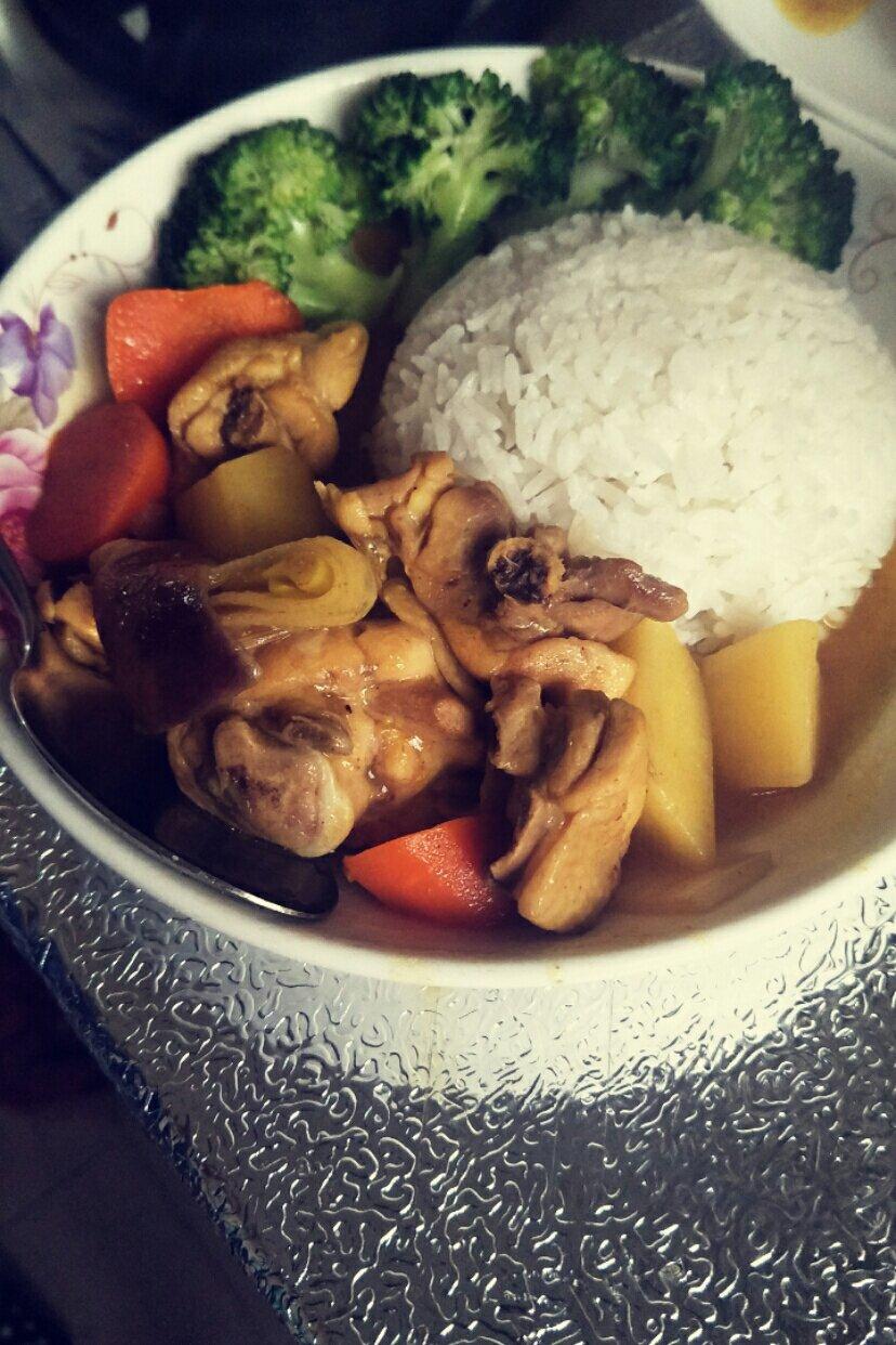咖喱鸡肉饭