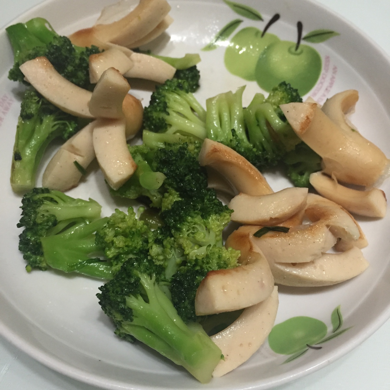 西兰花炒鸡肉肠