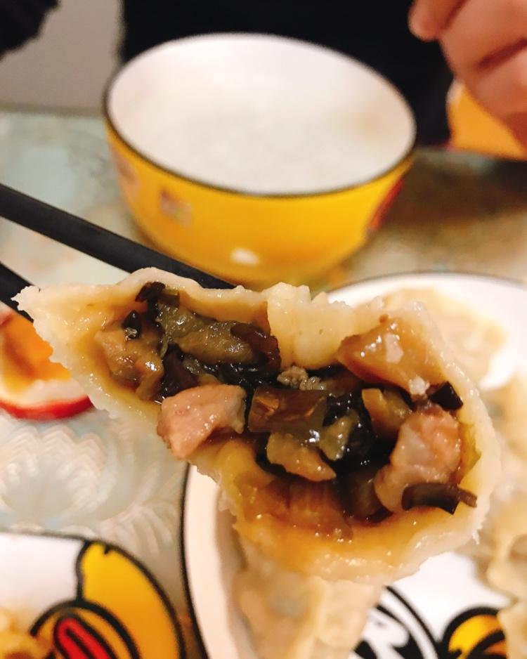 茄子酱肉烫面包