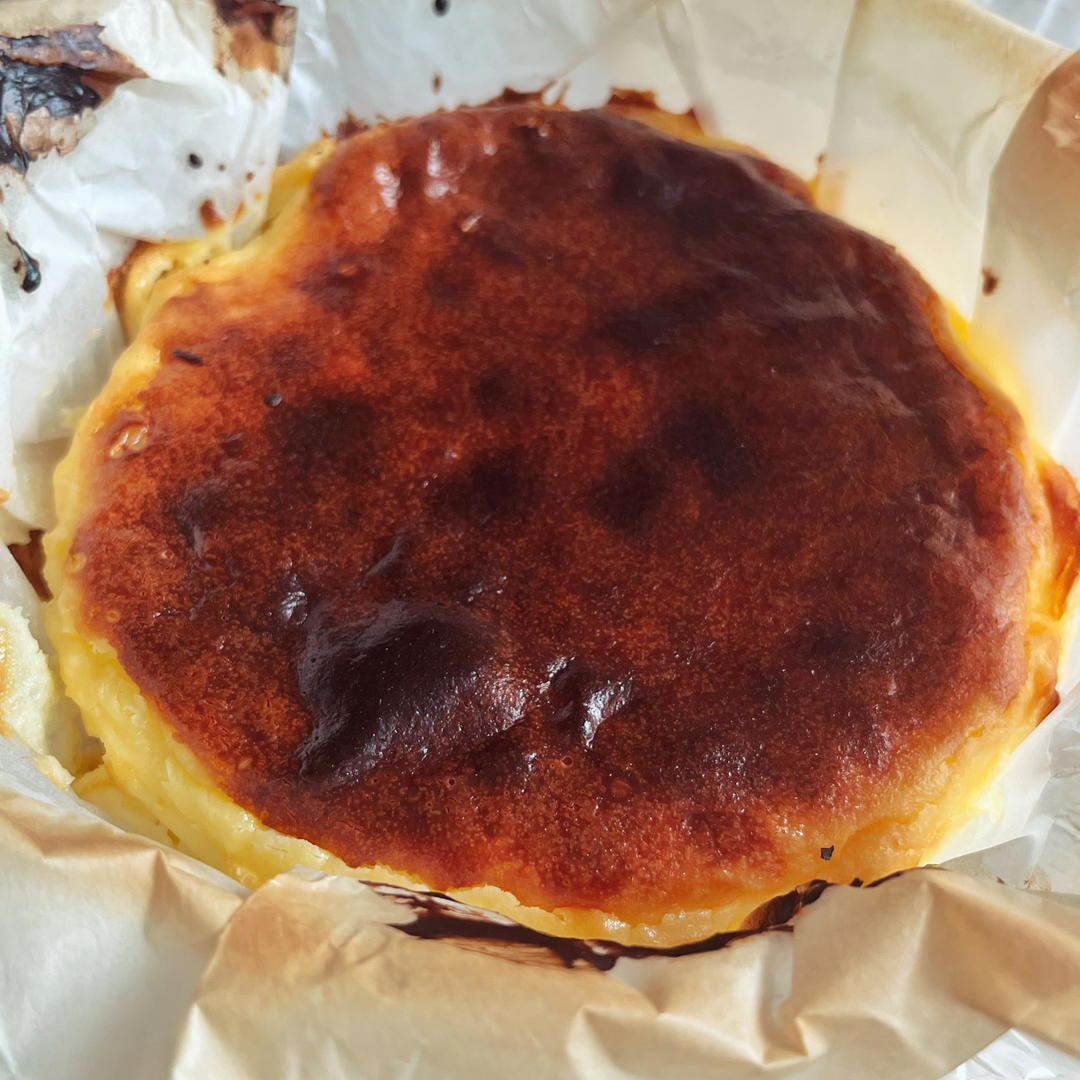 巴斯克蛋糕（马壮实）