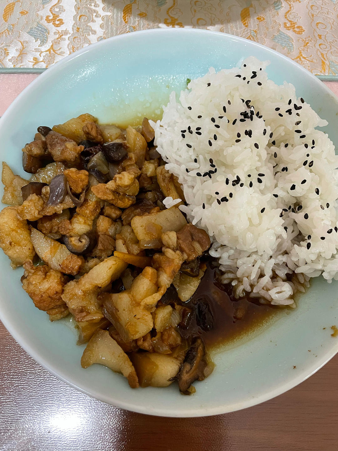 在家也能做的卤肉饭