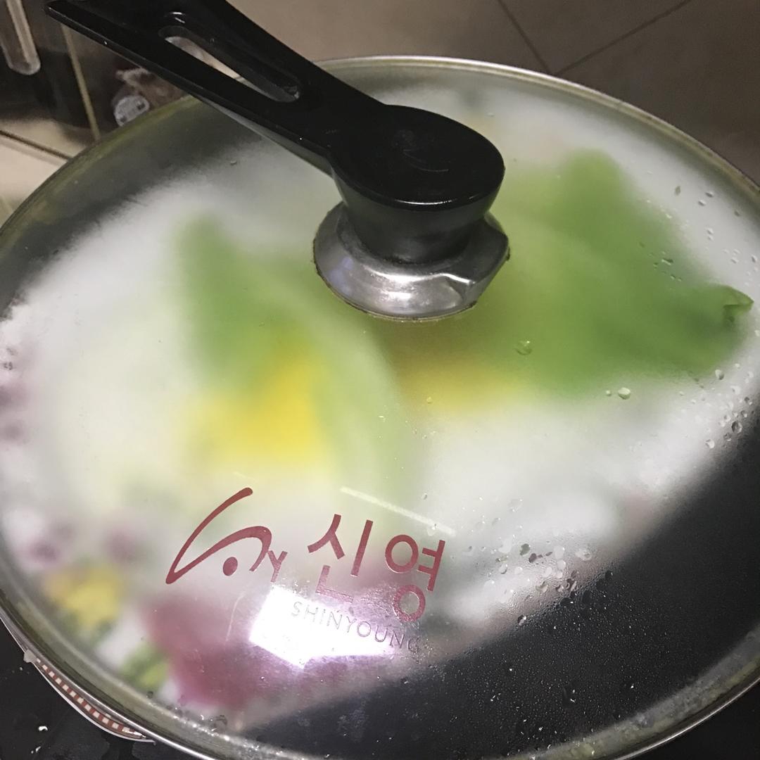 广式蛋肉肠粉视频操作