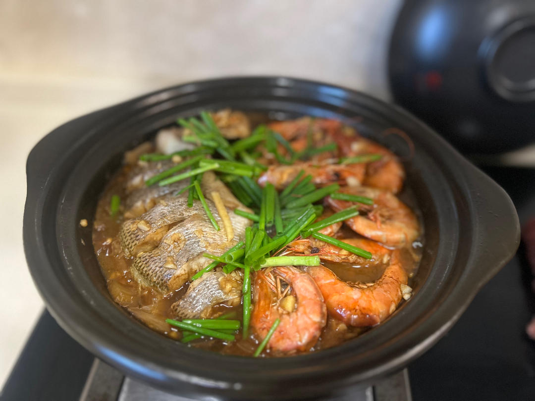 鲜虾鲈鱼煲(鲜掉眉毛)