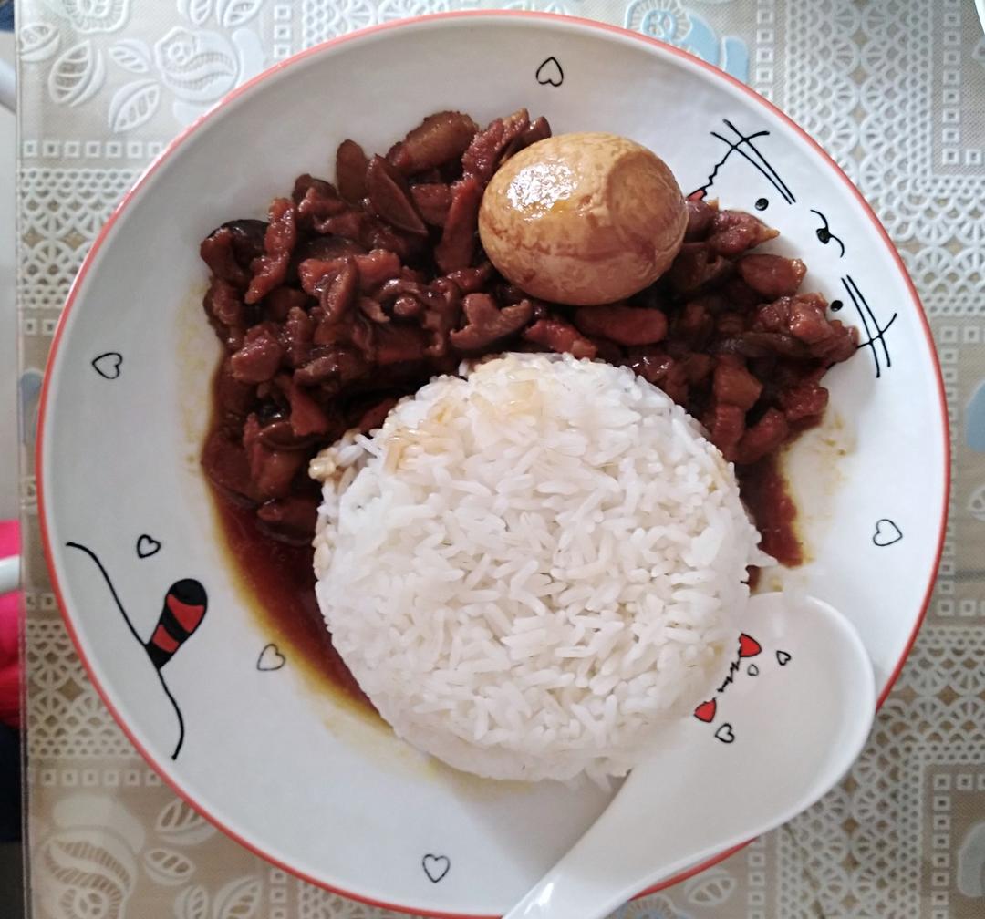 台式卤肉饭