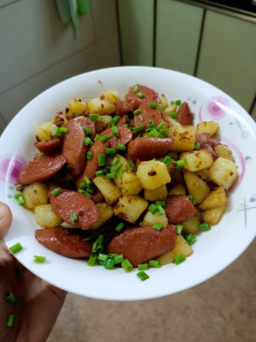 香辣过瘾的孜然土豆火腿，比路边摊还好吃