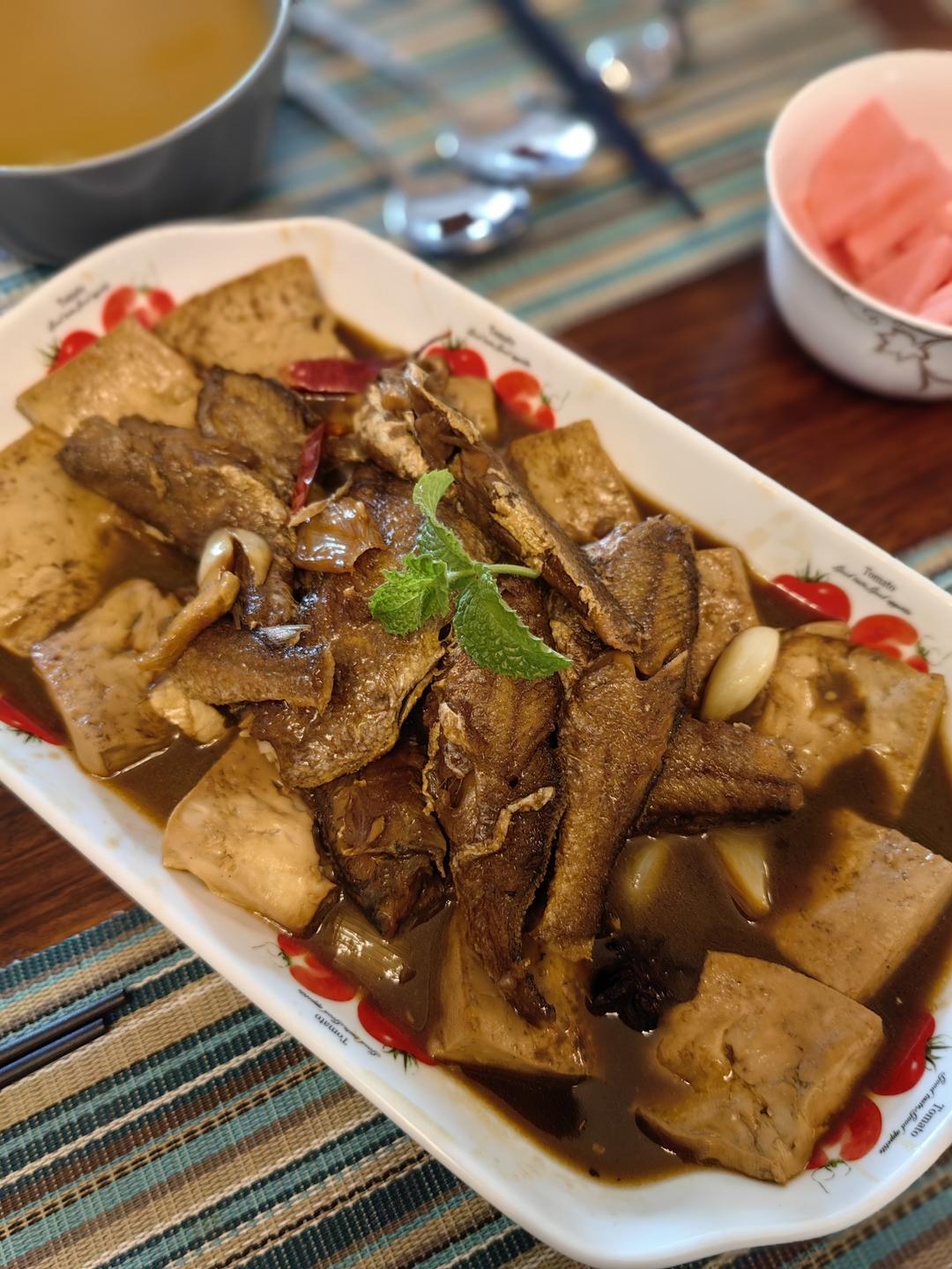 小黄鱼炖豆腐