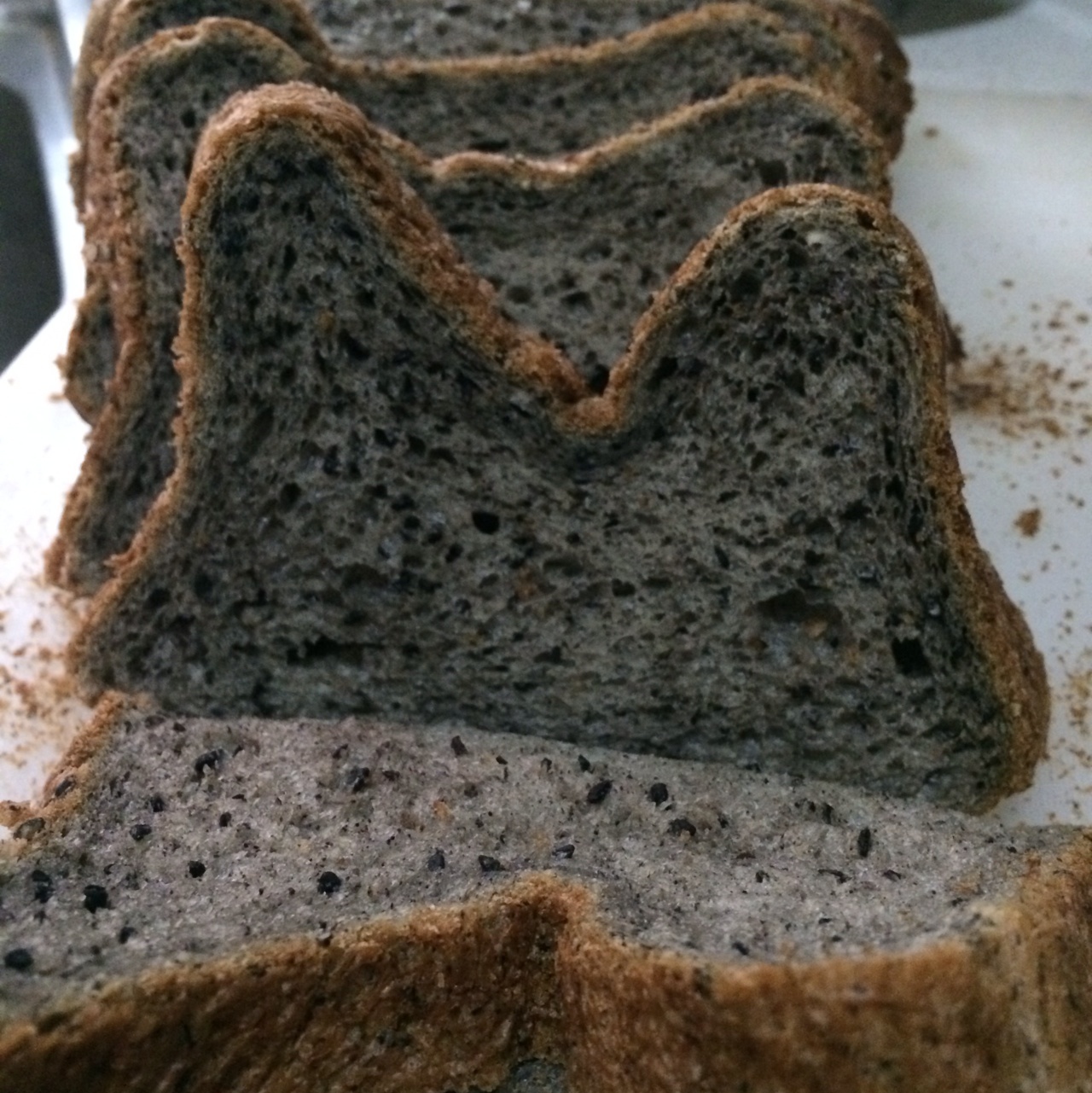 王家二姑娘-1做的黑芝麻小土司