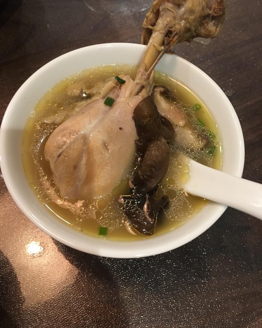 净化的丹dan做的煲靓汤 土鸡汤