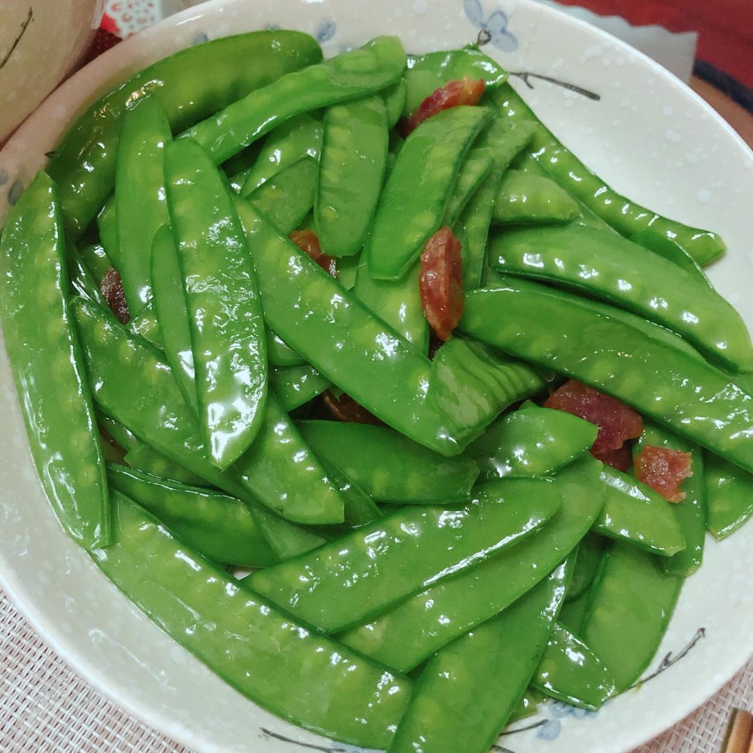 超脆爽的荷兰豆炒香肠