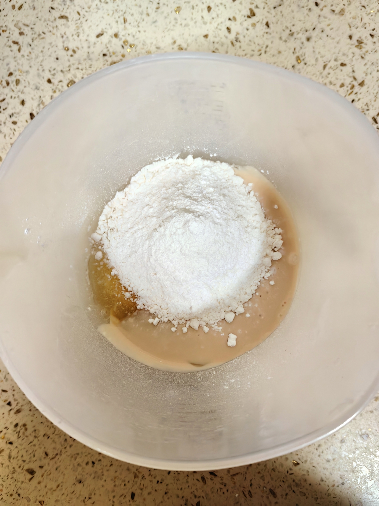 今日早餐无油无糖：酸奶薯泥厚松饼，蘑菇生菜鸡蛋汤的做法 步骤2