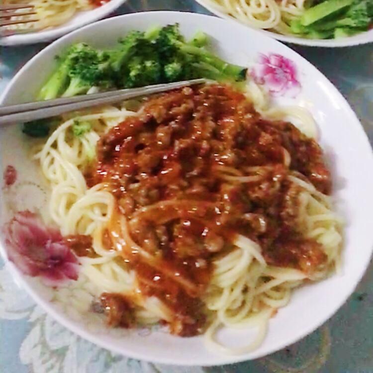 番茄肉酱意大利面