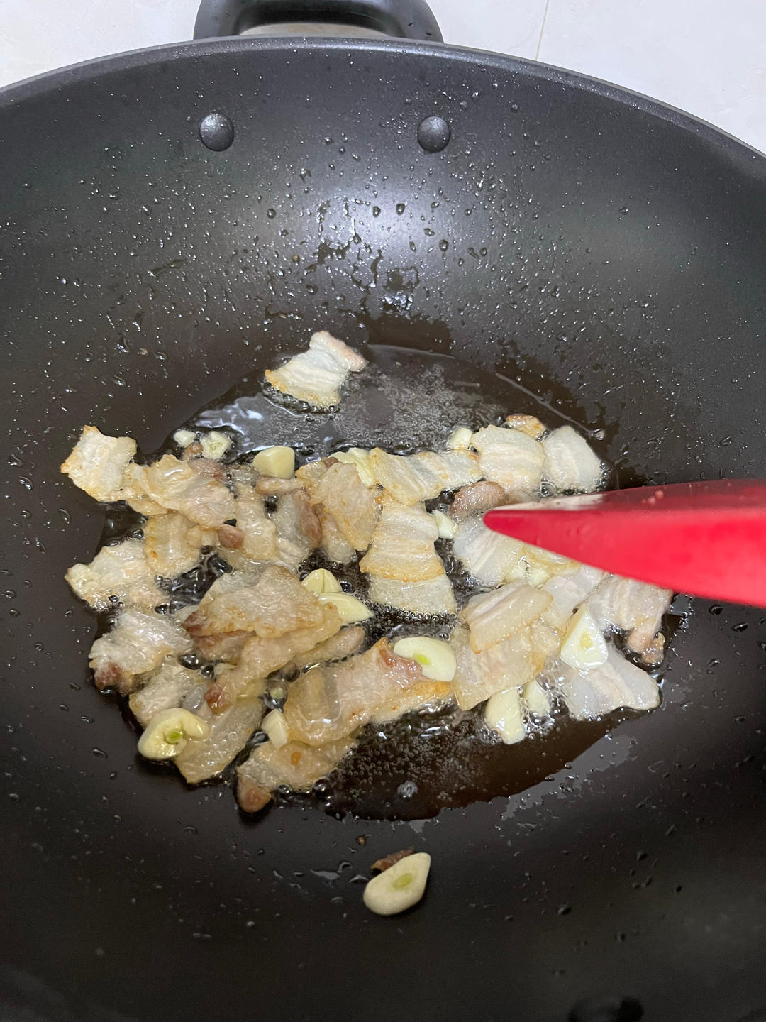 爆香的猪肉渣炒松花菜