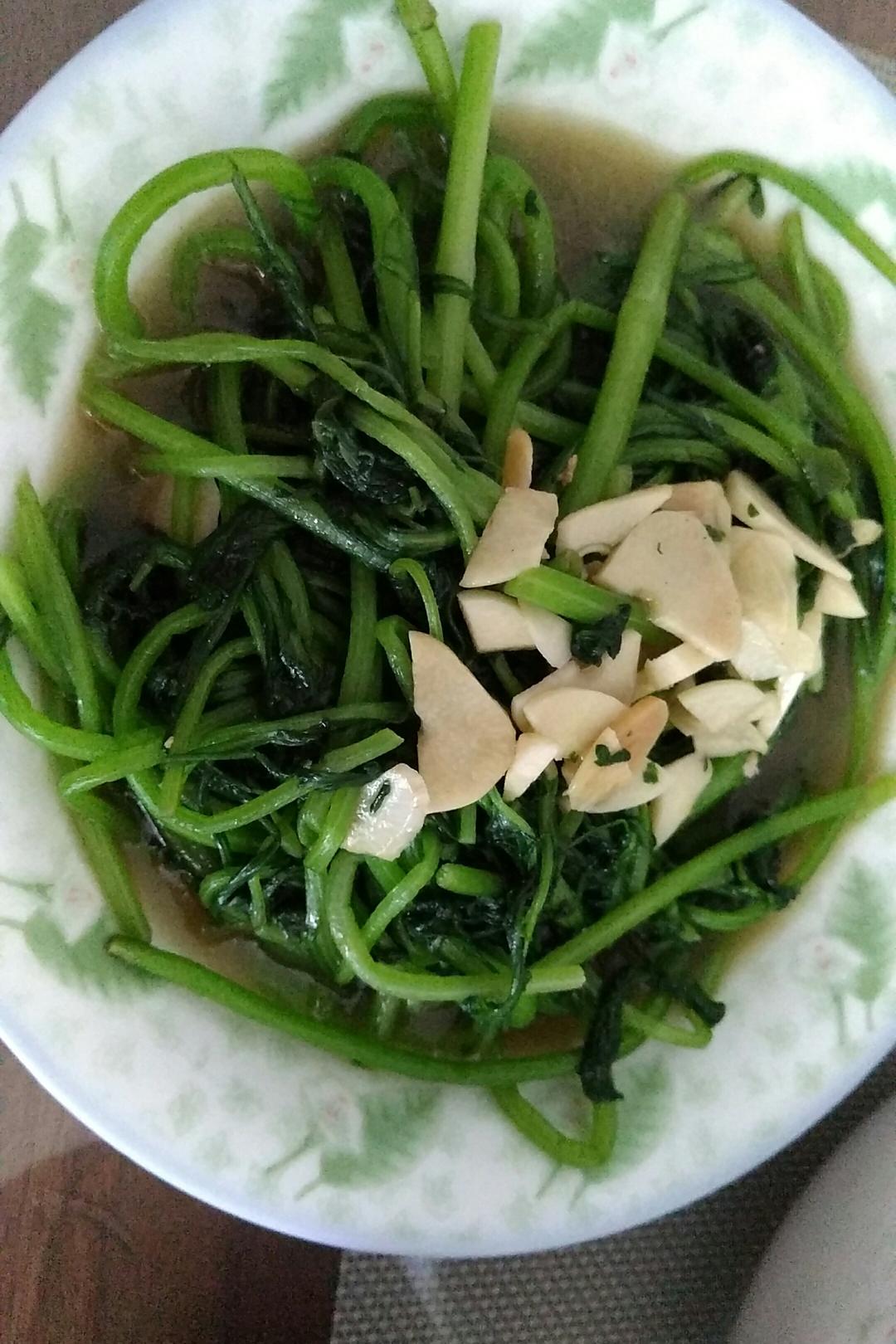 清炒茼蒿