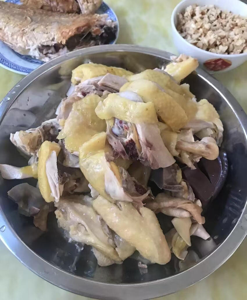 白切鸡丨皮爽肉滑鲜味可口