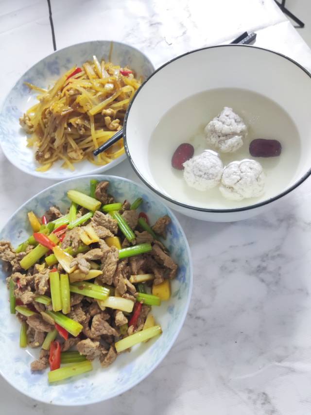 小炒黄牛肉，肉嫩味香！太好吃了简直是米饭杀手！