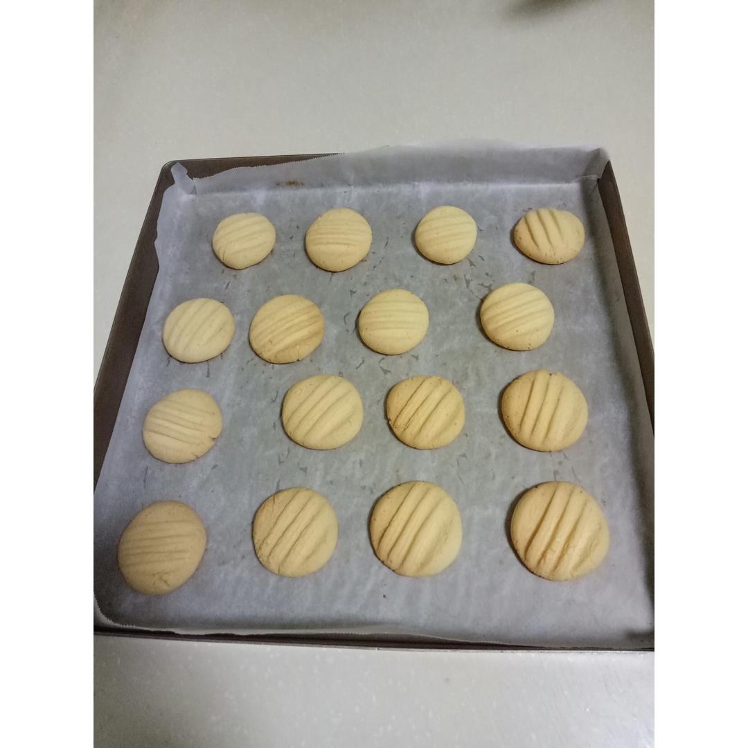 鸡蛋饼干