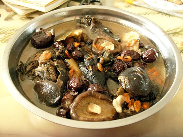 香菇乌鸡汤