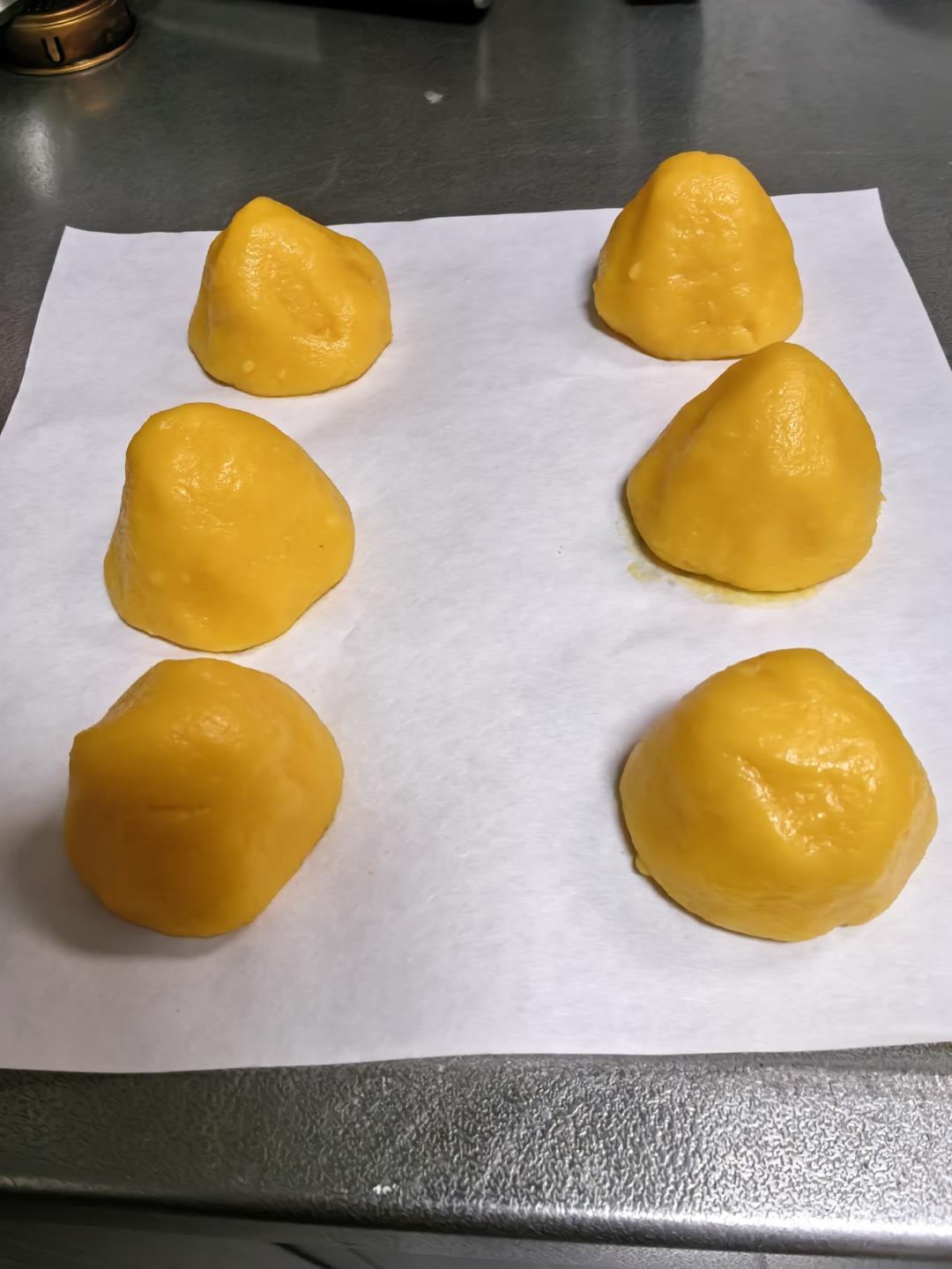 纯玉米面窝窝头(烫面.不发酵)