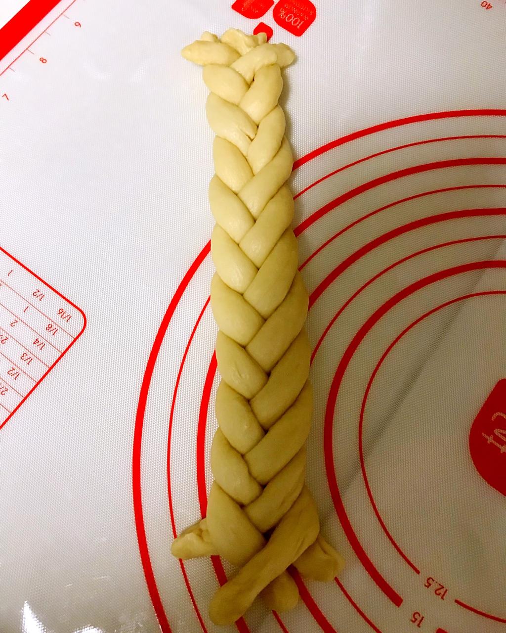 圣诞花环面包