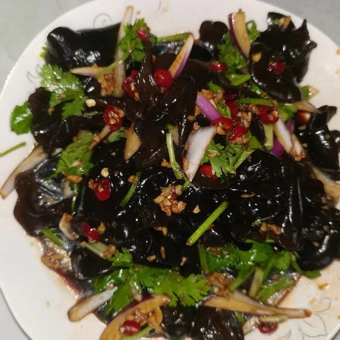 【凉拌木耳】按照我的做法，比饭店还好吃！调味汁是关键~好吃到停不下来