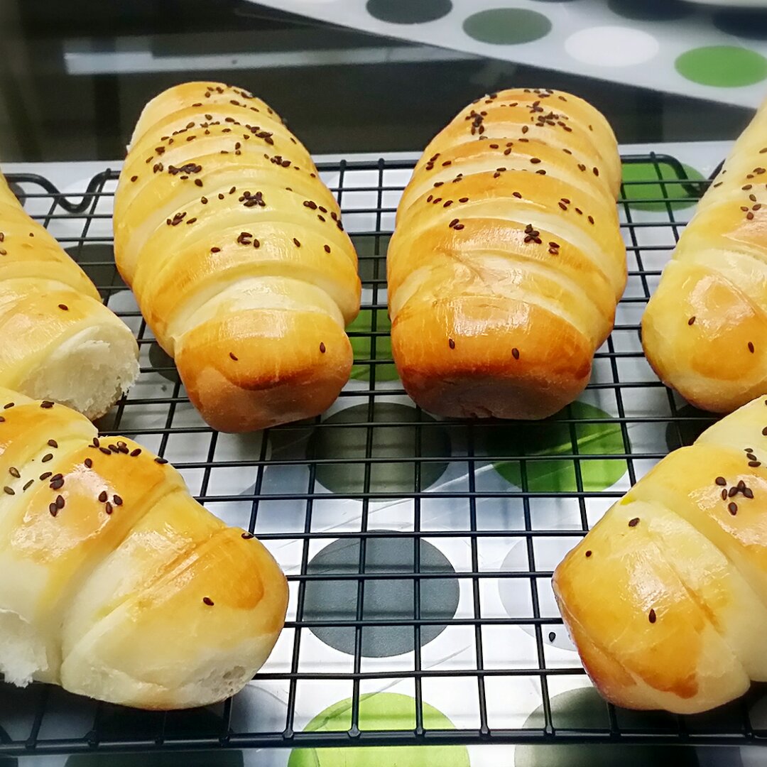 毛毛虫肉松面包