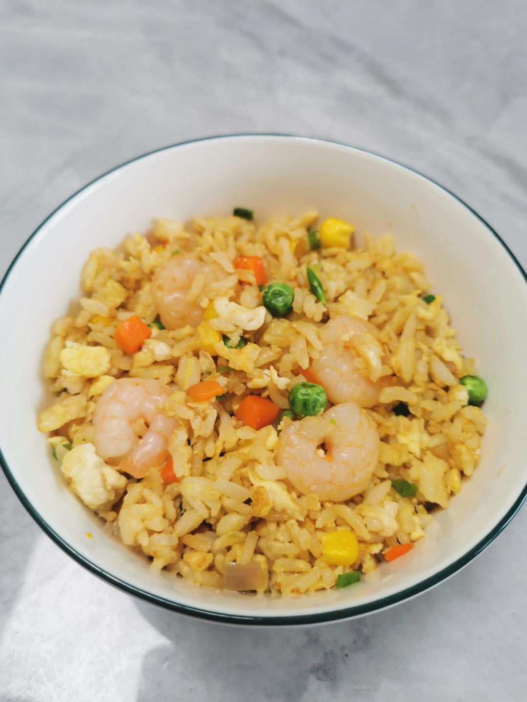 粒粒分明虾仁蛋炒饭