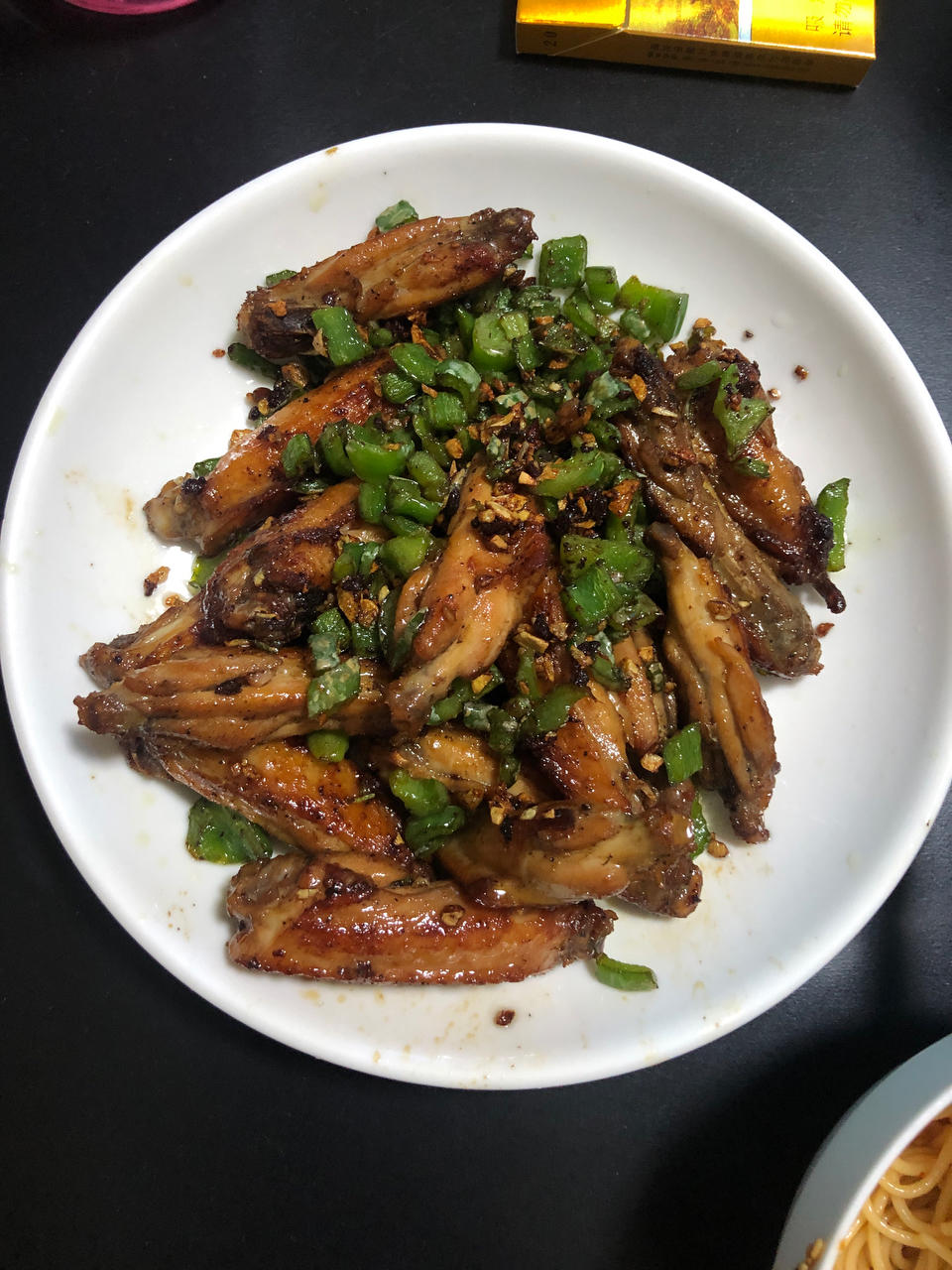 蒜香鸡翅，这才是鸡翅最好吃的做法