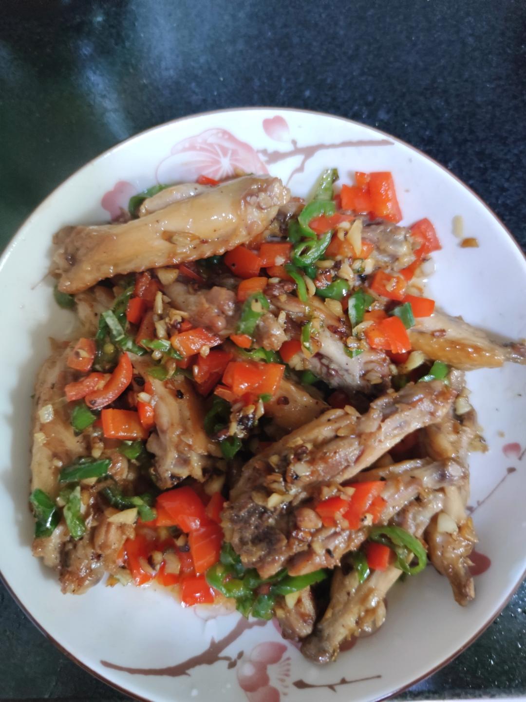 蒜香鸡翅，这才是鸡翅最好吃的做法