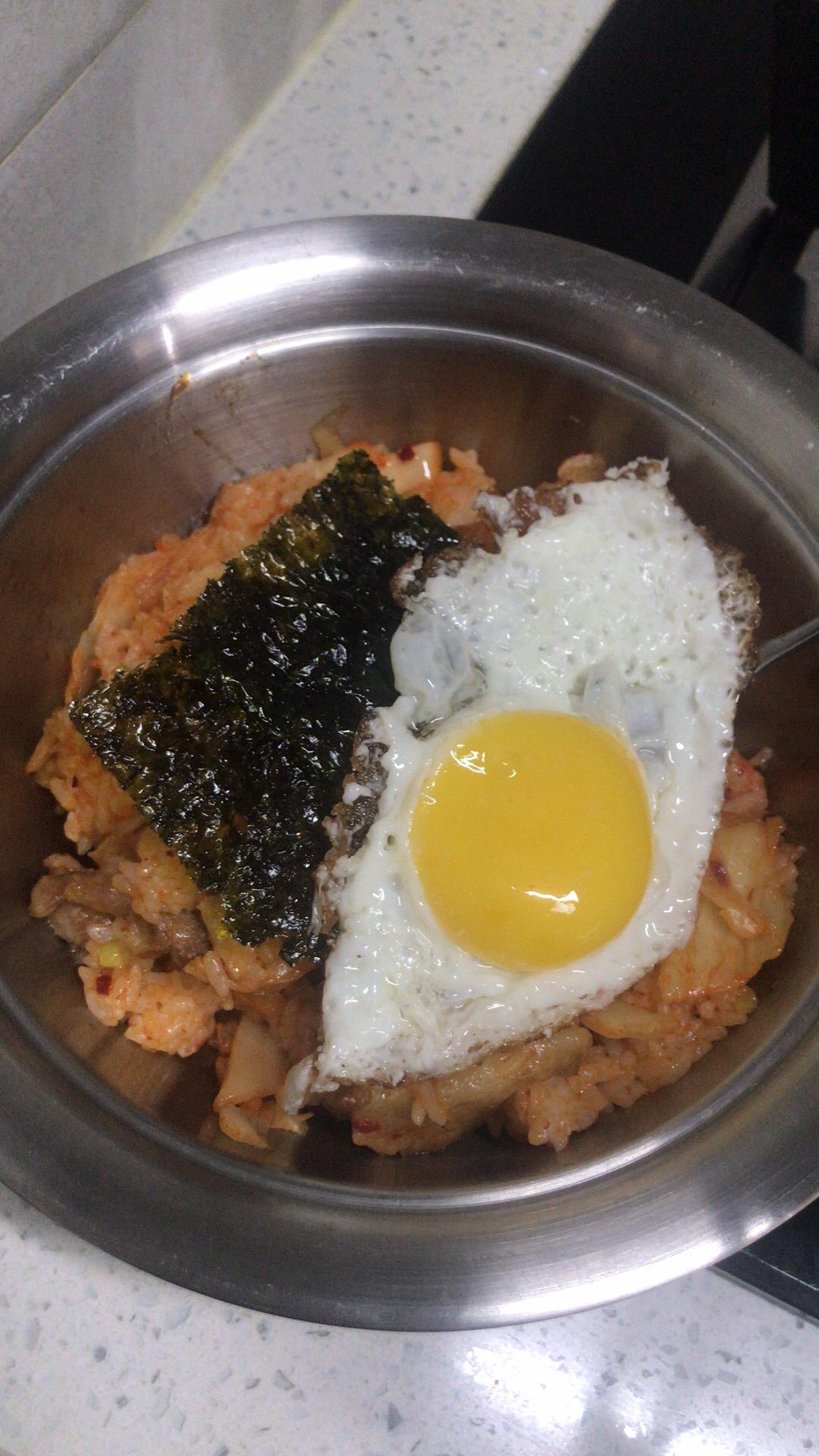 超级香~辣白菜五花肉炒饭的做法