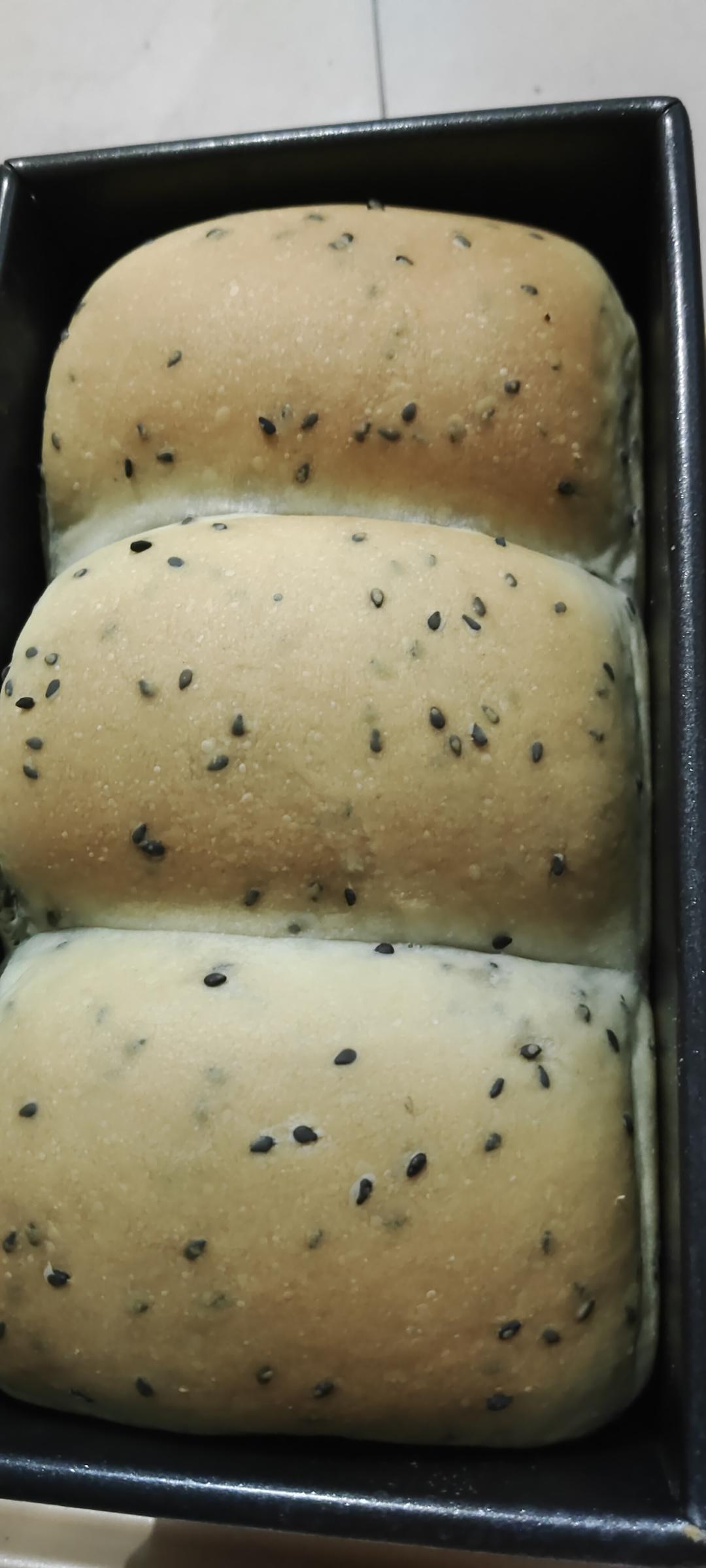 咸香黑芝麻吐司🍞（冷藏发酵）