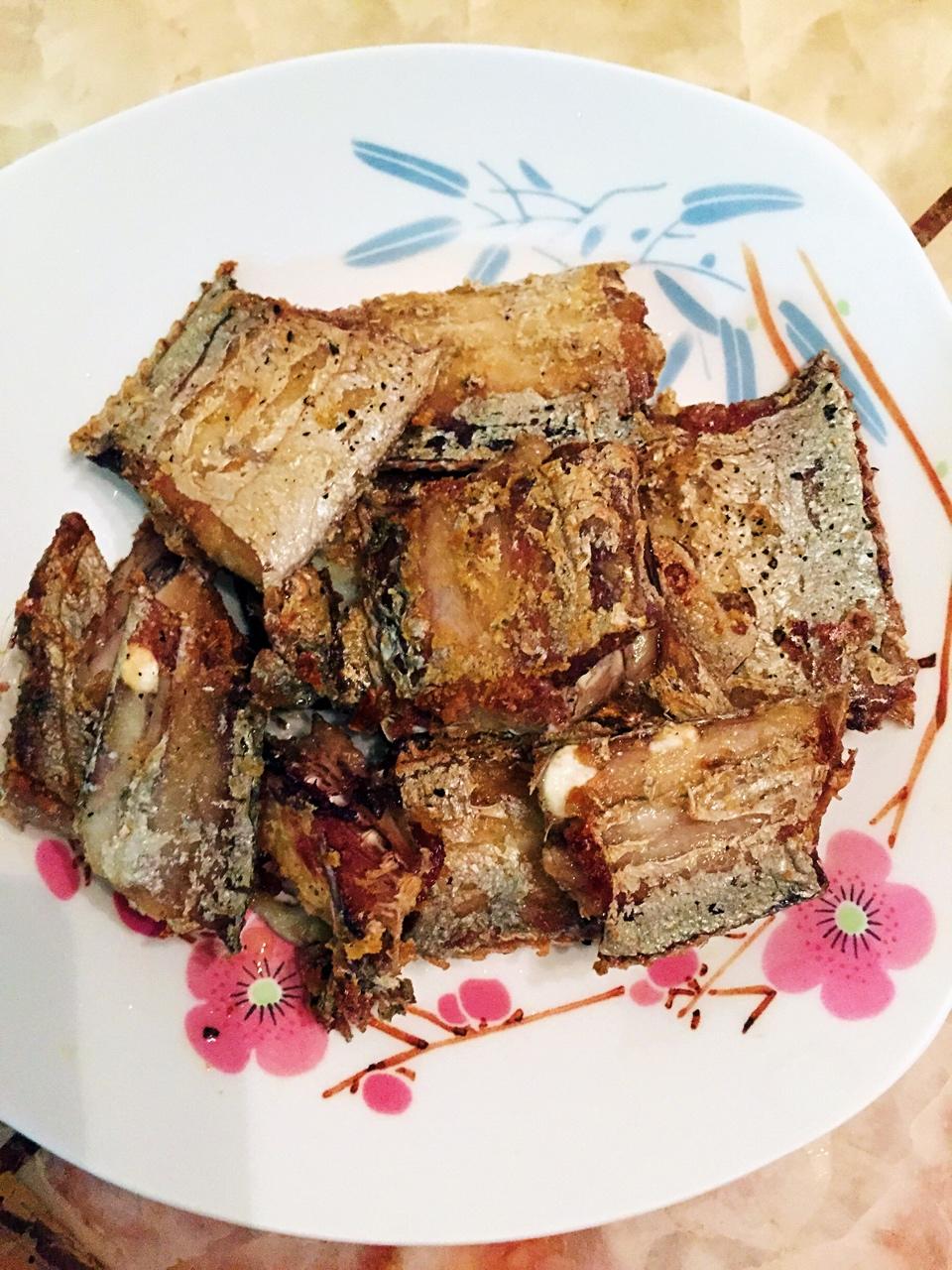 香煎带鱼（不裹粉不易烂的技巧）