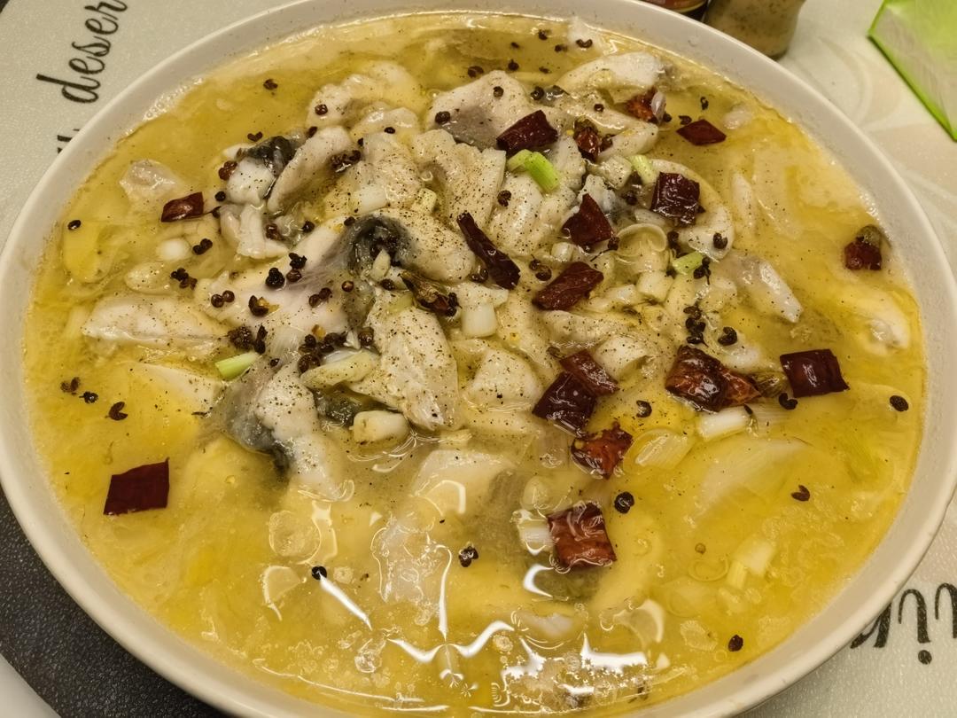 全鱼宴→家庭版的豪华酸菜鱼🐟