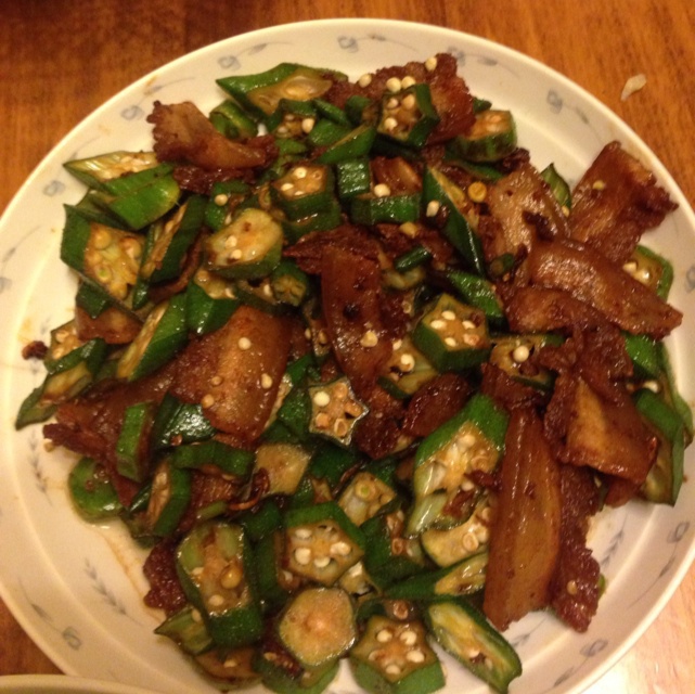 五花肉炒秋葵