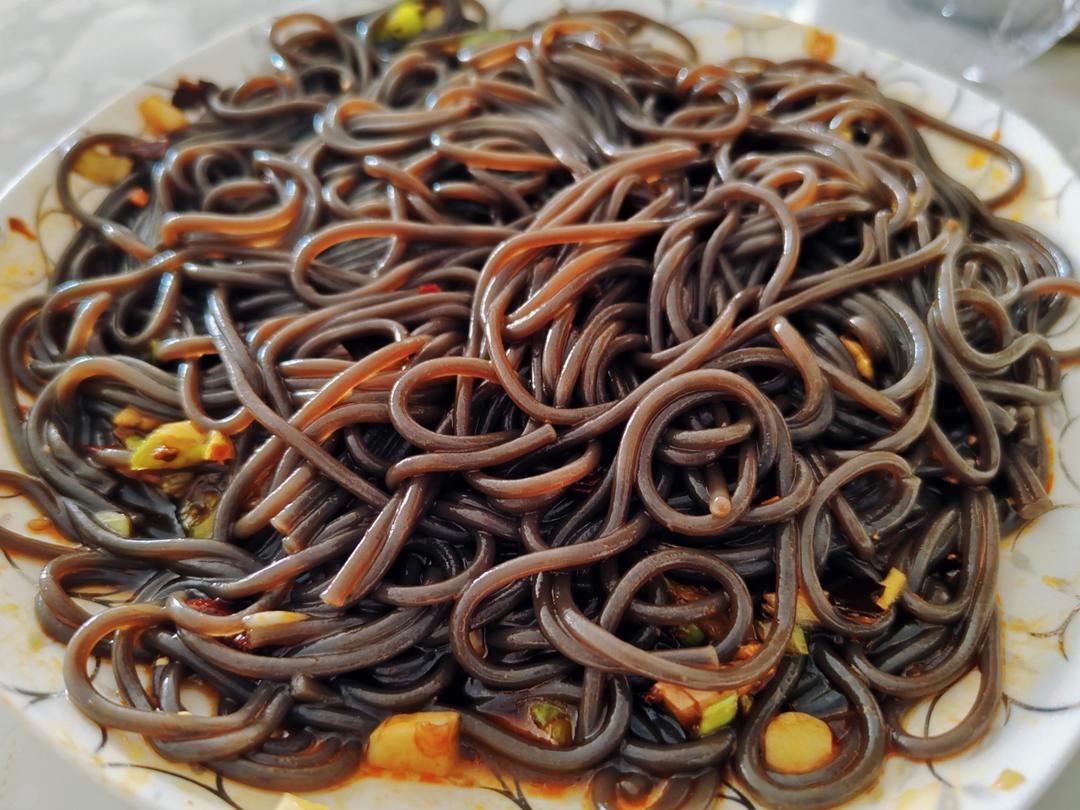 酸辣蕨根粉！