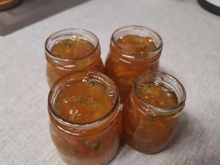 金桔酱润肺止咳化痰疗效好。金桔酱。