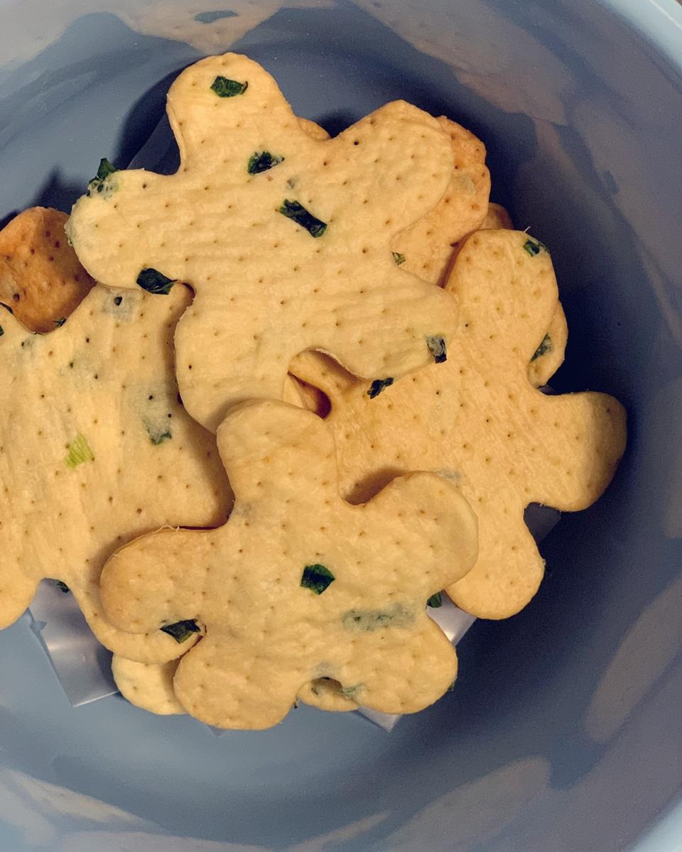 无糖葱香梳打饼干
