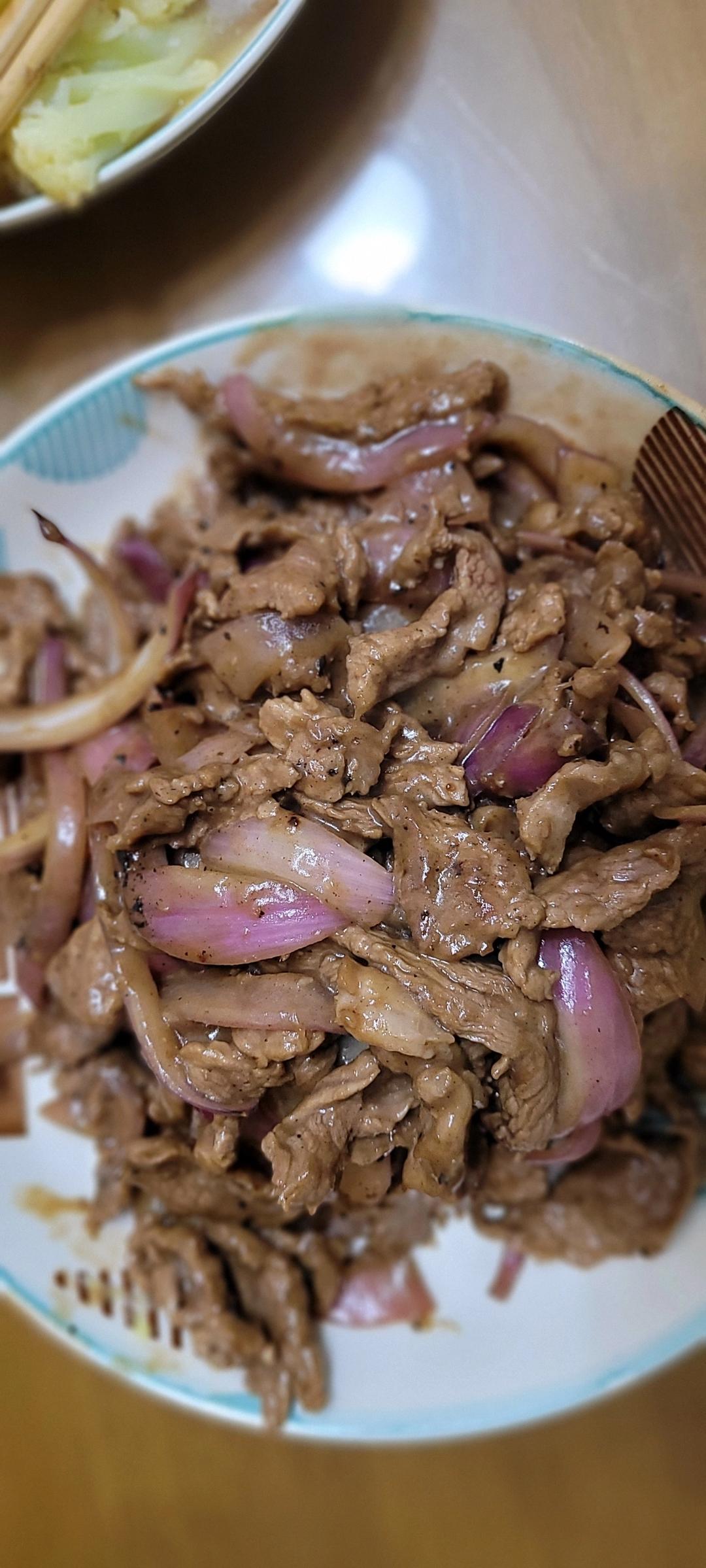 洋葱炒牛肉，这么腌制超好吃！