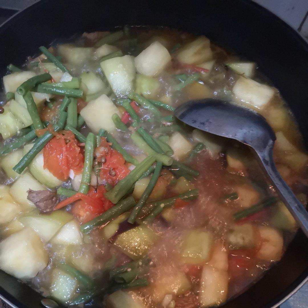 土豆茄子炖豆角