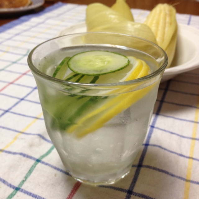 黄瓜柠檬水
