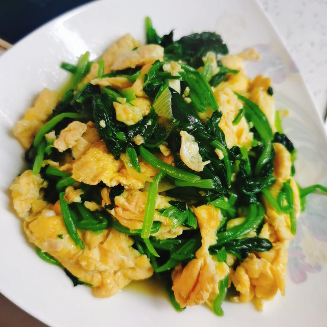 菠菜炒鸡蛋