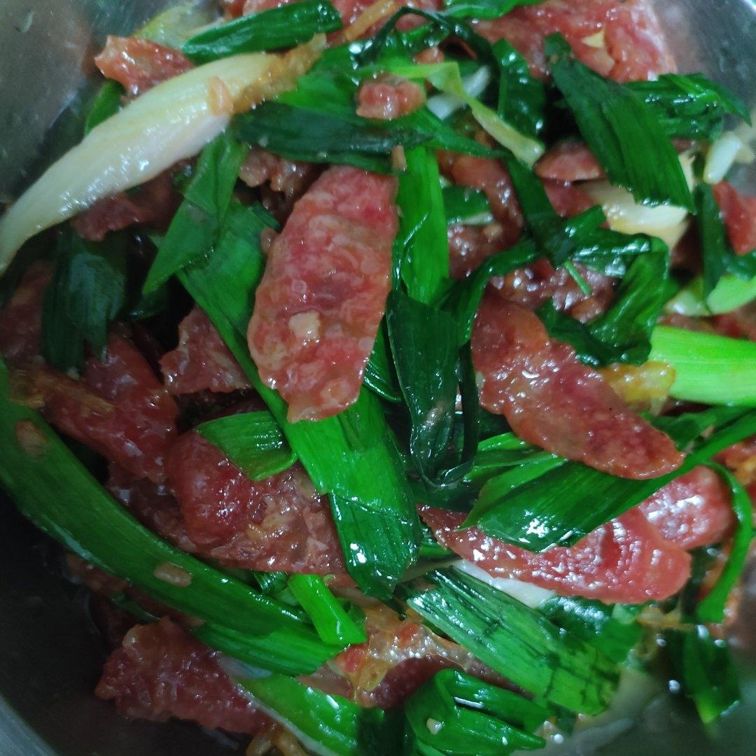 蒜苗炒香肠