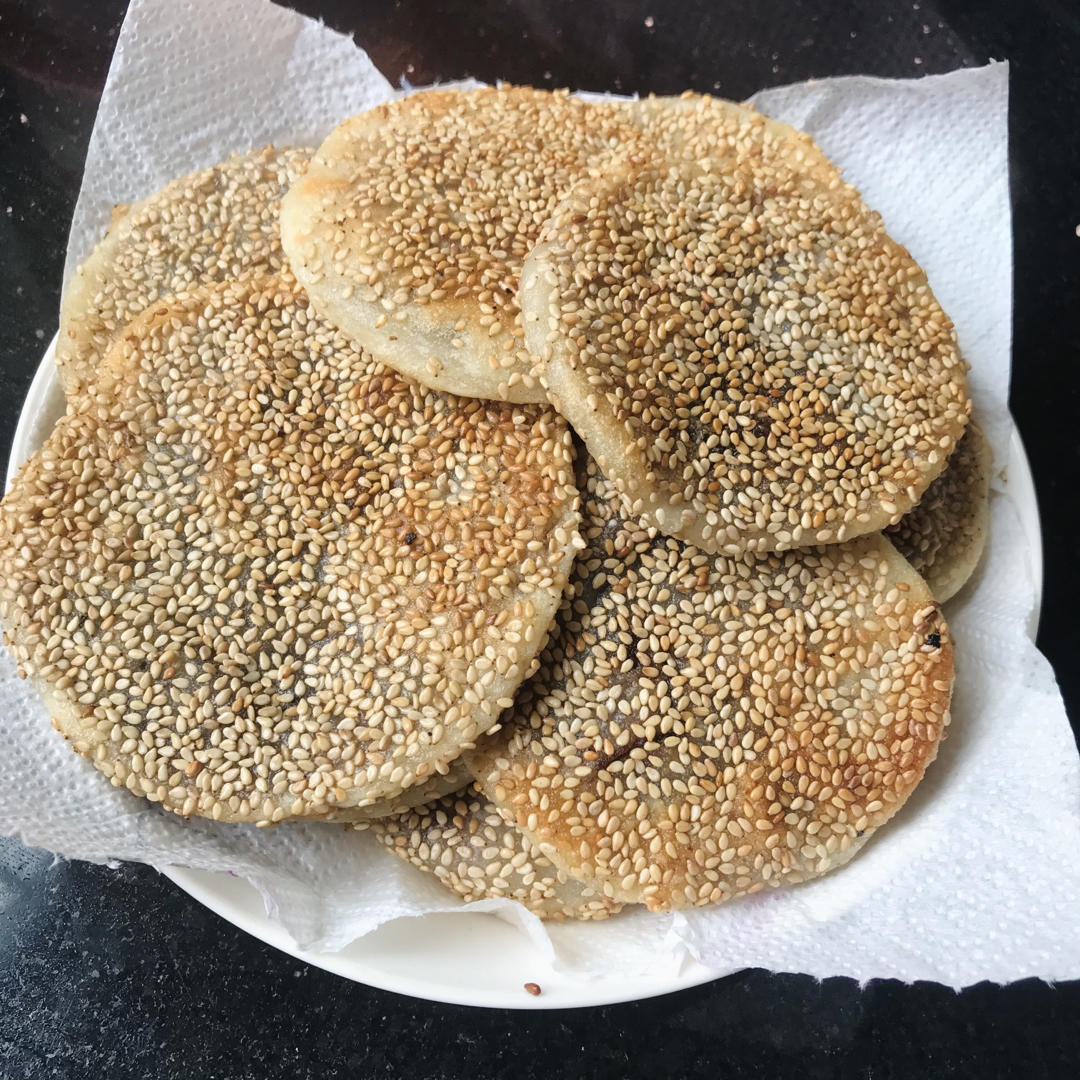 芝麻豆沙糯米饼 新手零失败 快手面食 软糯香甜 附细节视频详解