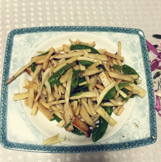 青椒素炒杏鲍菇