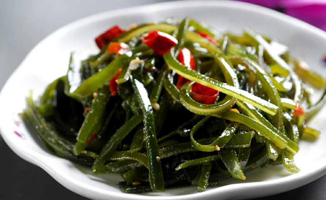 『凡岁』爽口拌海带的做法