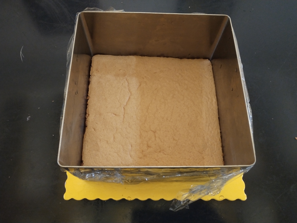 芒果慕斯蛋糕（8寸方形加高慕斯圈）的做法 步骤18