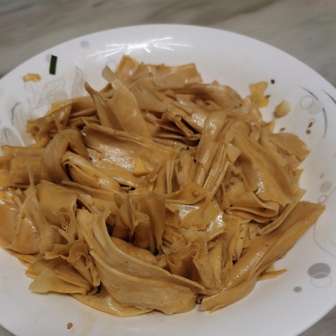 超级爽口开胃的凉拌豆皮